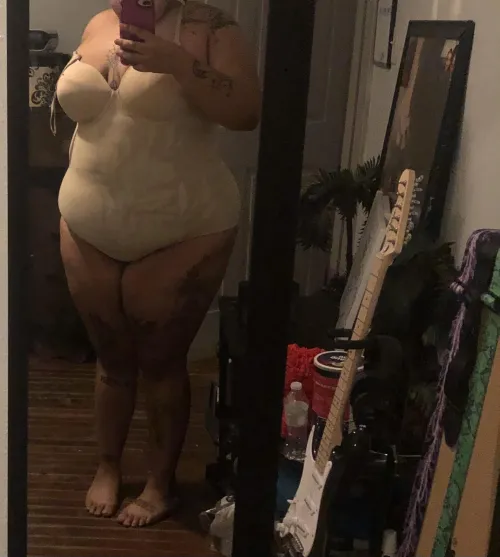 Anybody up for an early breakfast feeding?