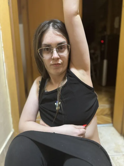 Do men actually like to lick armpits?