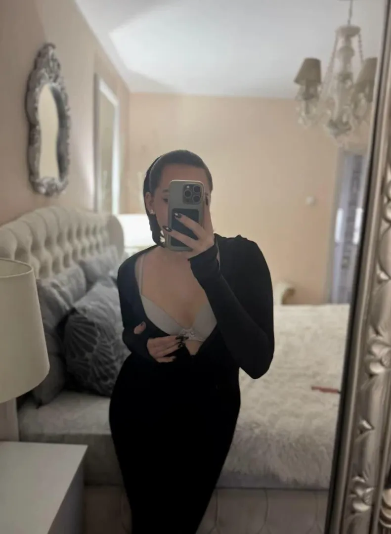 do you wanna see me naked?