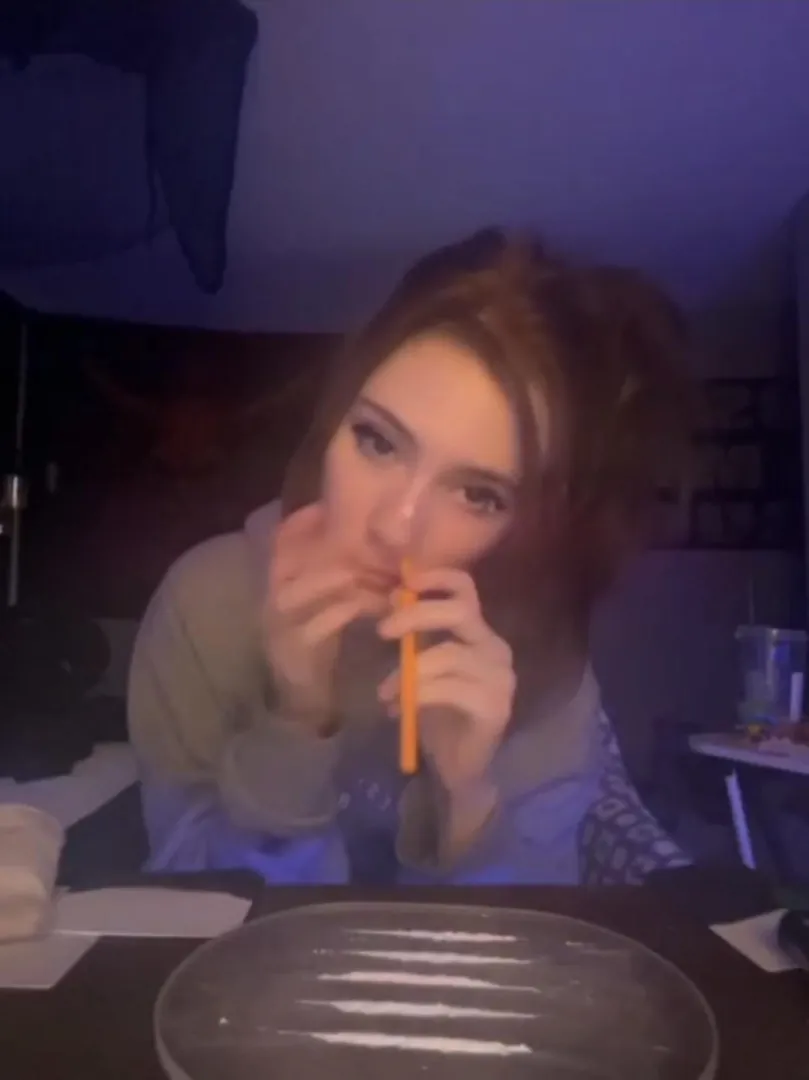 Doing some lines tonight :)