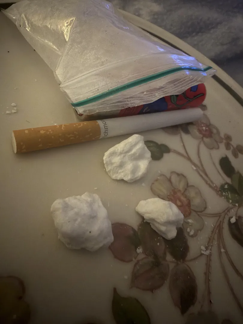 Friday night I said “Fuck it ima have a cheeky one” 48 hours later I’m here being jump scared by shadow people because I ain’t put it down since 