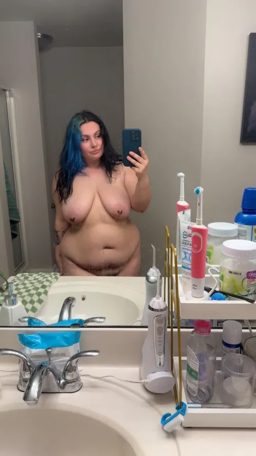 I feel like I’m always cleaning my mirror lol