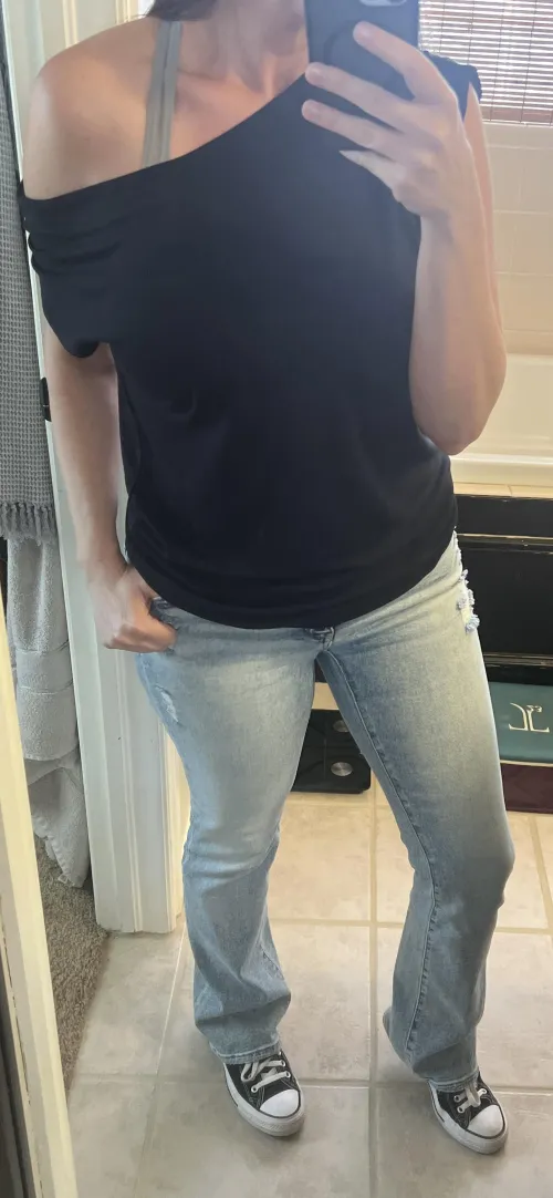 I feel like they go well with almost any outfit…