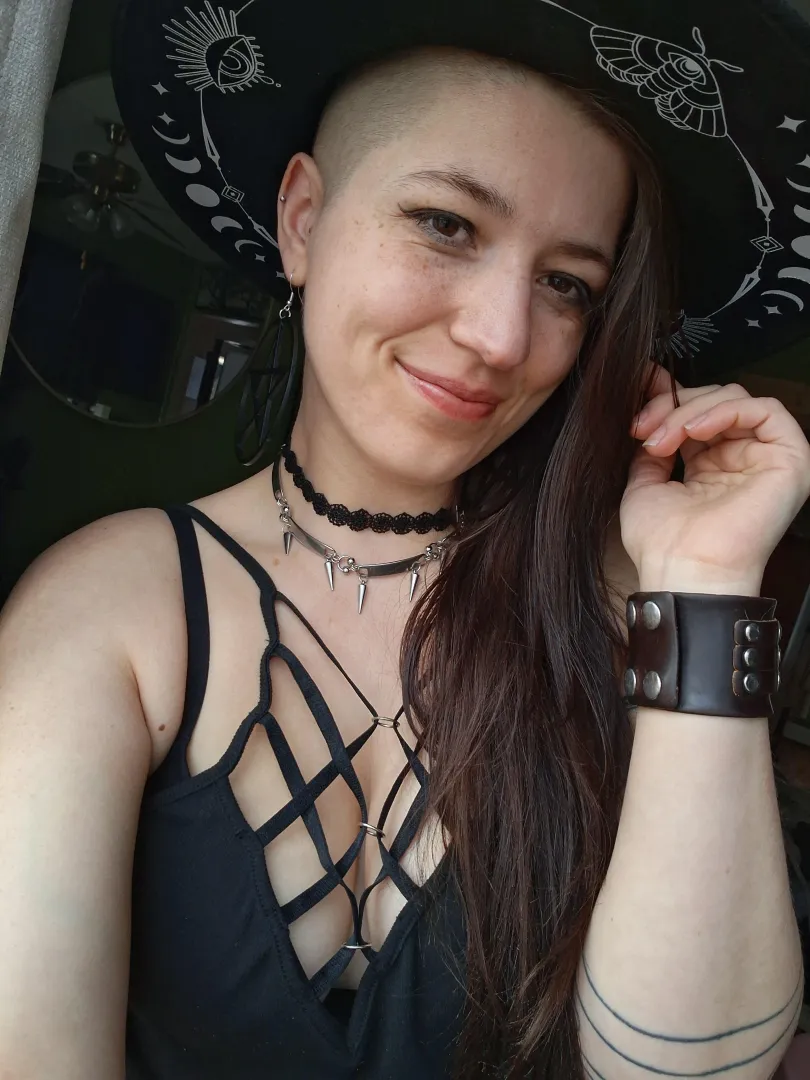 I just want you to get lost in my big brown eyes