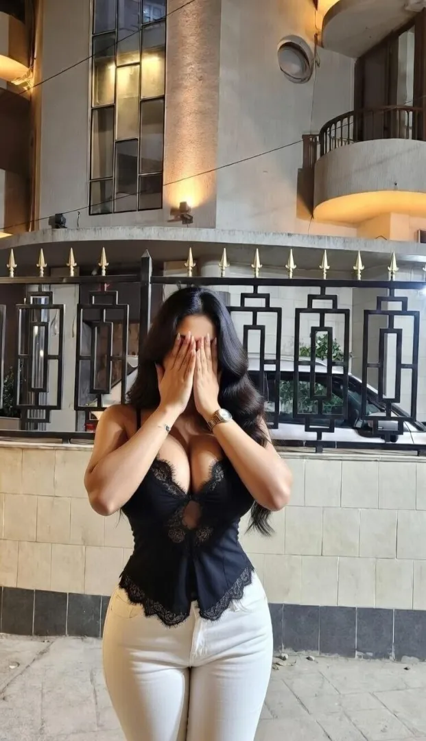 I really like churchgate and it's ambience (f)