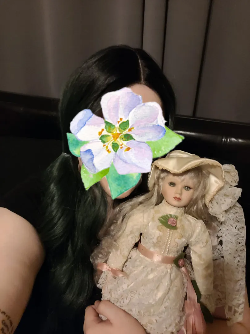 I wanted to show off my favorite dolly. I wish I could be as pretty as her