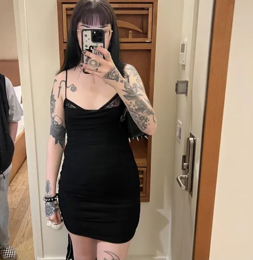 imagine being such a loser you would say no to the opportunity of sending a goddess like me your money ✨