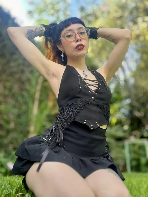 my hairy pits really have you acting like this? how pathetic of you