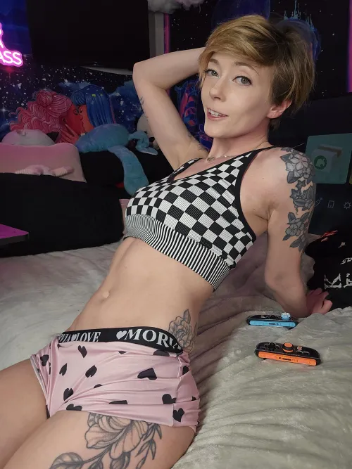 REPORTING LIVE✨ It's a sexy lupus show tonight! ☺️ Let's play some Animal Crossing together  ⏬⛓️LINKS⛓️⏬