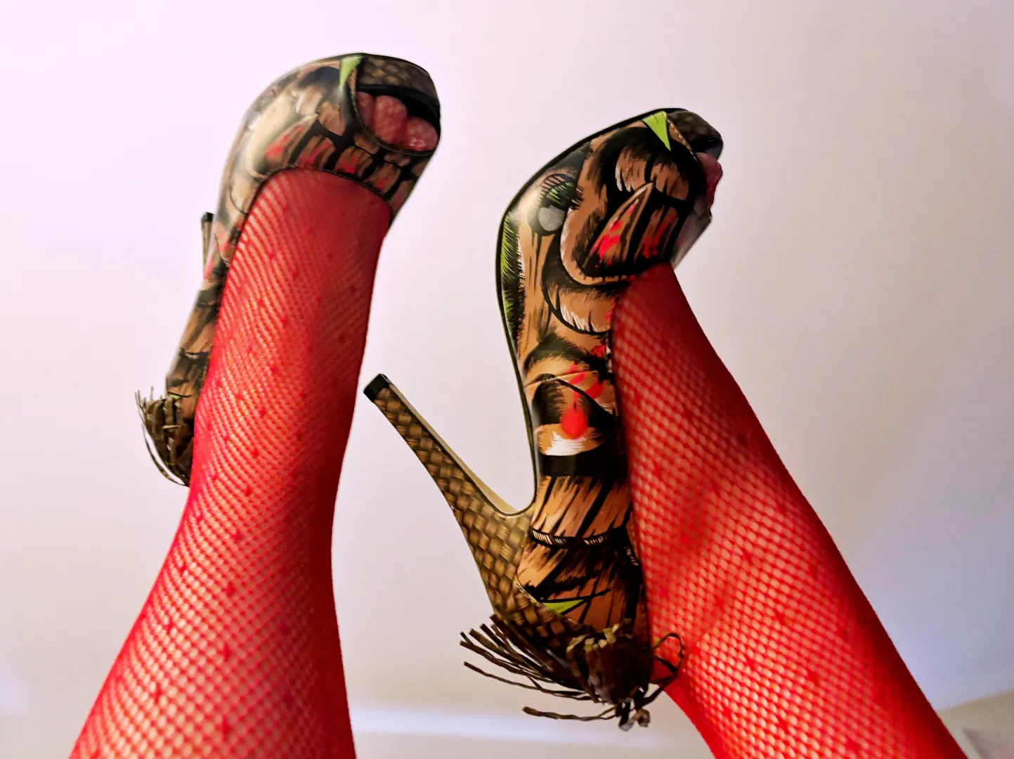 rip my stockings off please? rehearsal was rough this morning