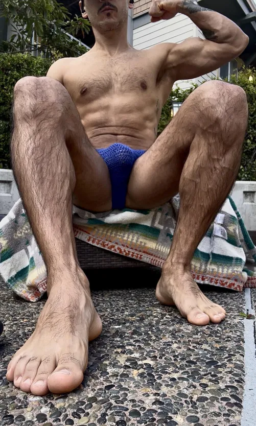 [Selling][US] Heavily worn from back-to-back use daily wear and gym. DMs open for serious inquiries.