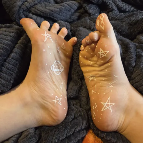 Stare into space and let my feet take you away ✨️