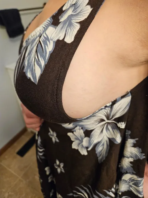 The girls are really trying to escape tonight