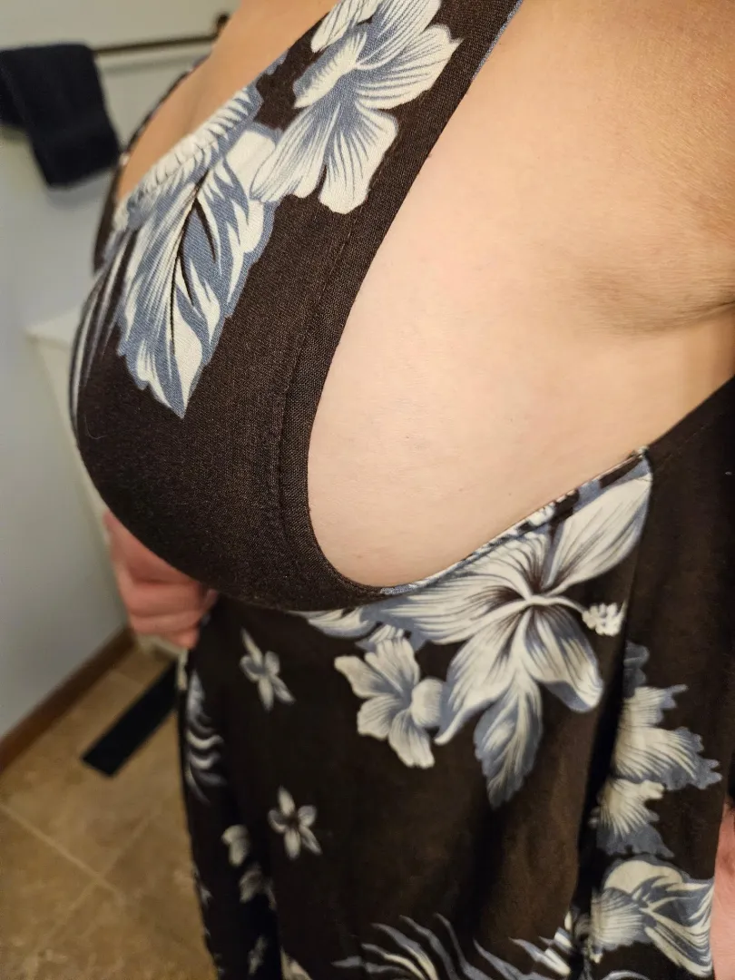 The girls are really trying to escape tonight