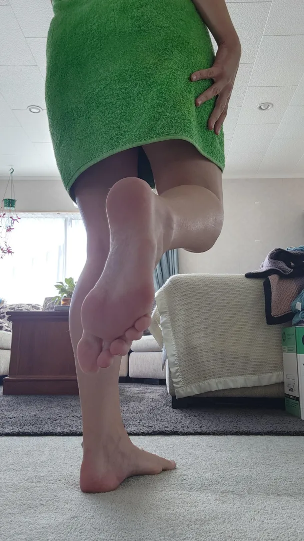 There's something about midday showers.. just like there's something about send notifications 