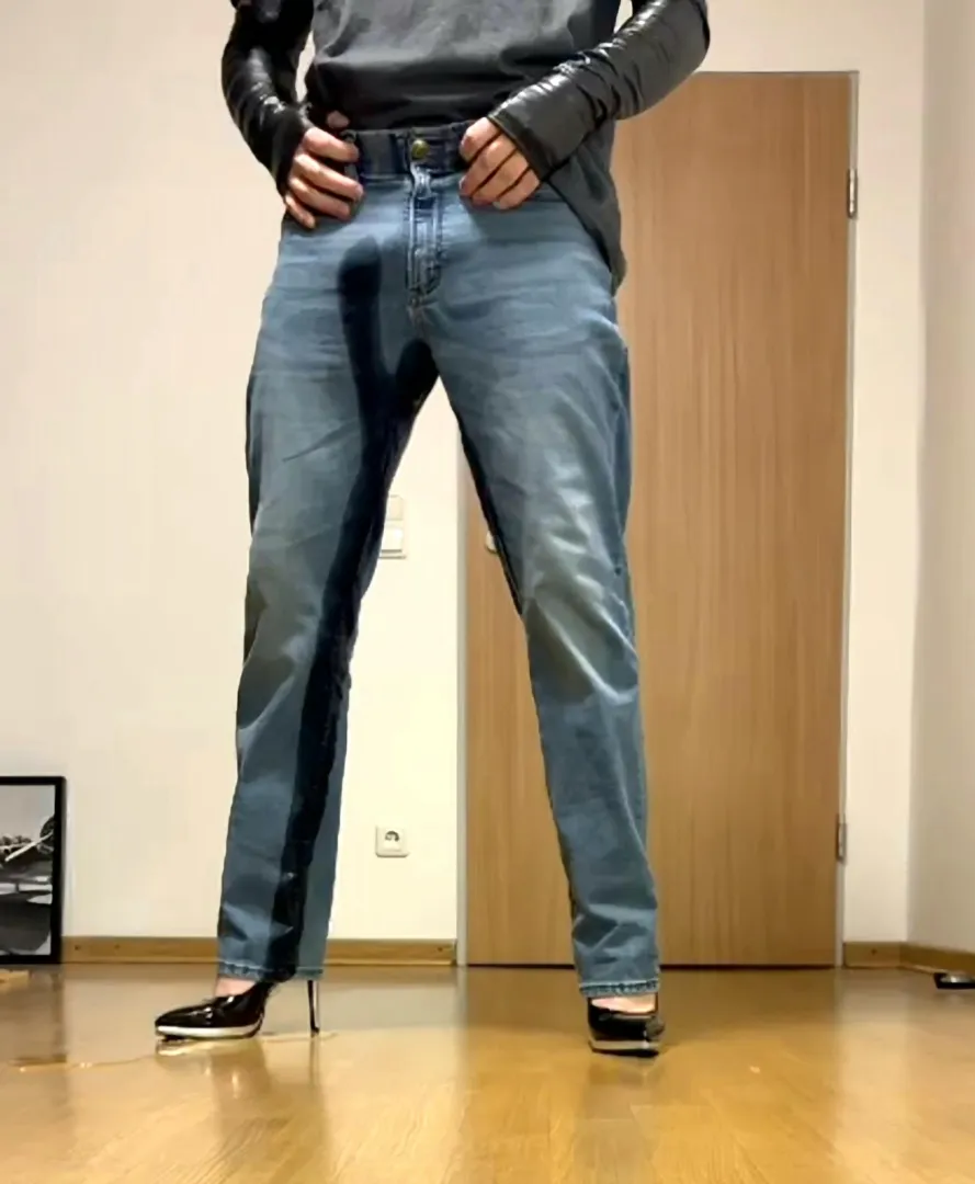 Wetting my jeans and heels 