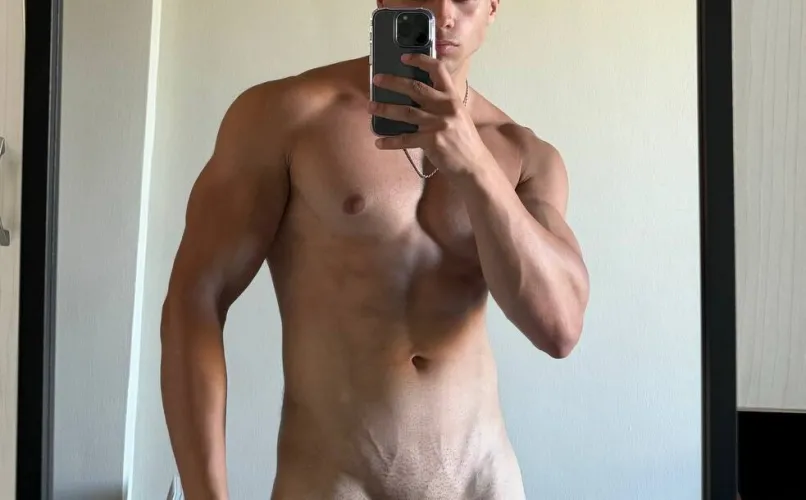 (21) Does my happy trail look good?