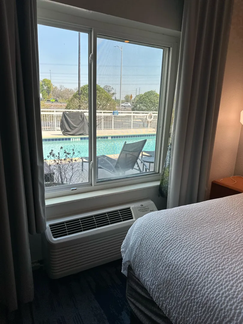 30M4F come swim at my pool!