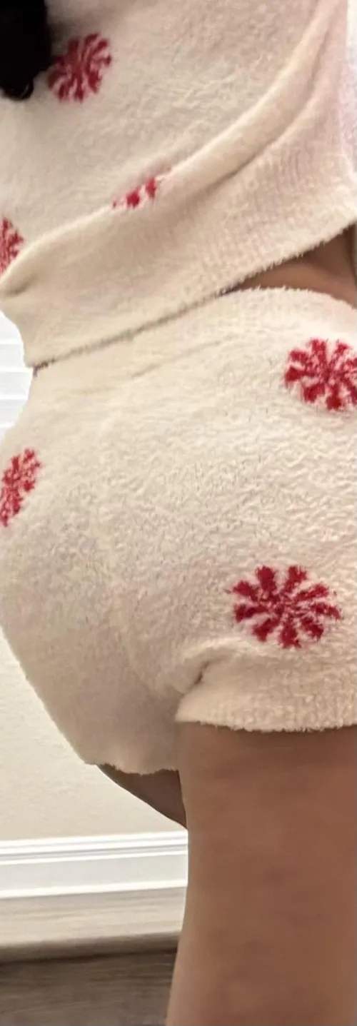 36M 34 F looking for longterm third (32-45)BWC 8” near cedar park . Reply only if you can host . DDF is must