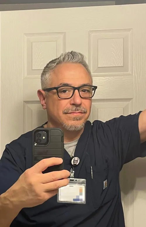 52 M #Snohomish County