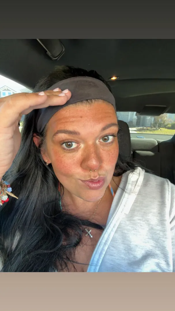 A pretty girl sending you selfies is the recipe for a perfect day.