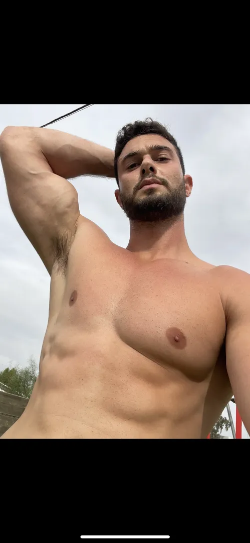 Caught your eyes again? 