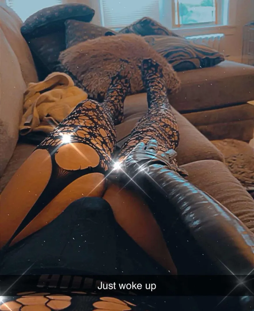 Come lay up with a FEMBOY ️‍ on the dl ofcourse