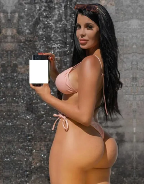 Daughter of a famous retired soccer player