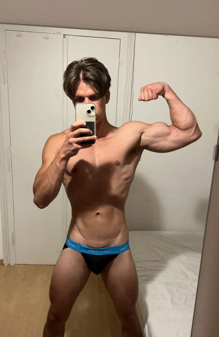 Do you like gym bros in jockstrap?