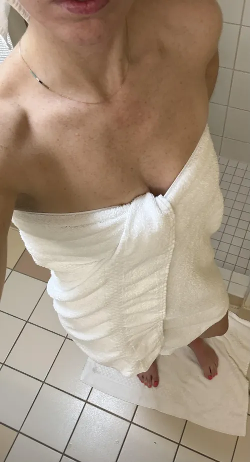 Good morning from my hotel shower