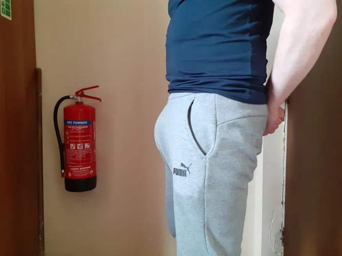 Grey sweatpants crew? Admirers or crewmen...