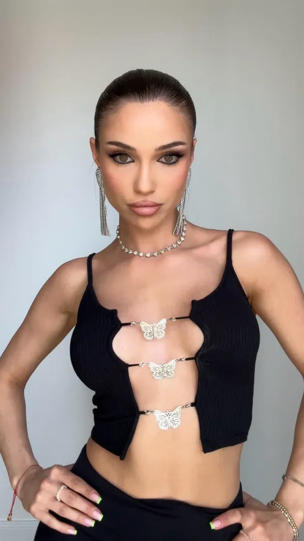 Hejka poszukuje osoby totalnie bez limitów i z obrzydliwymi fetyszami, rozpisującej się bardzo dużo, do odegrania influ/kilka po kolei w dłuższej fabule z klimatami freeuse. Ogarnę fotki i mam fabuły zapraszam pv :3 NIC ZWIĄZANE Z BRUTALNYM! (Op