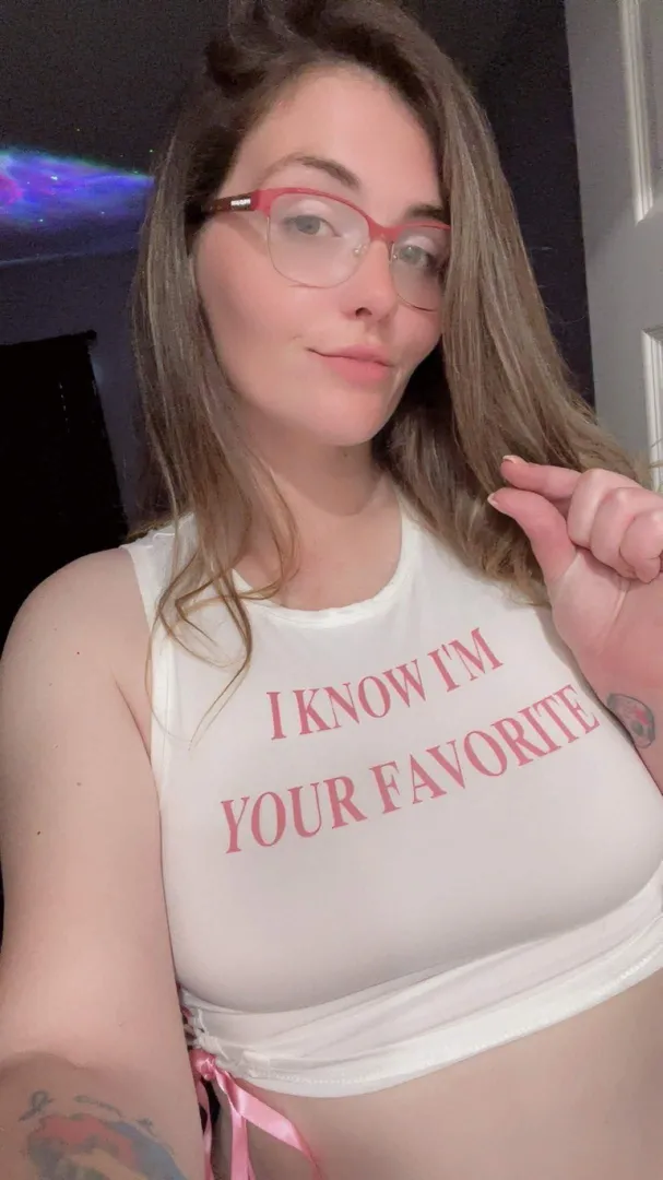 I know I’m your favorite. ✨ & for good reason. I’m in the mood to humiliate & make some beta bitches cry tonight. 