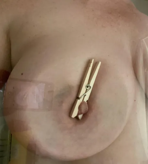 Lots of big nipple stimulation here