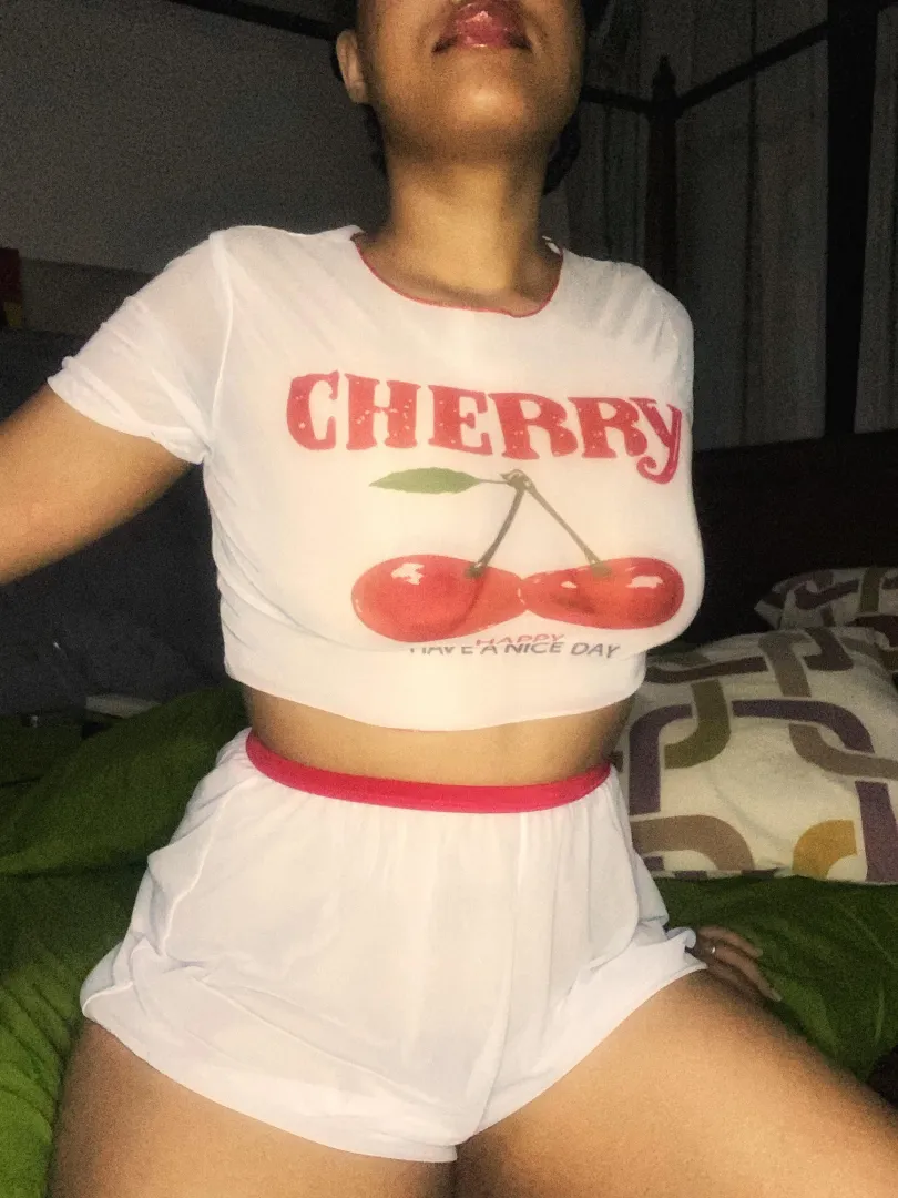 Mermaid Jill Jasmine ready for some wetness! [fet]ish friendly [selling] [Customs] [cam] [sext]ing sessions [GFE] Menu in comments and pinned on profile twice