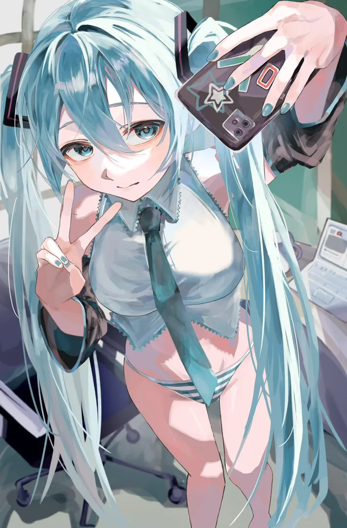Miku taking a selfie [Vocaloid] (kaminn0629)