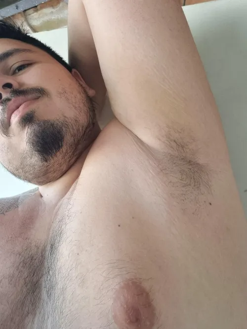 O que você faria se desse de cara com meus braços levantados assim pra você??