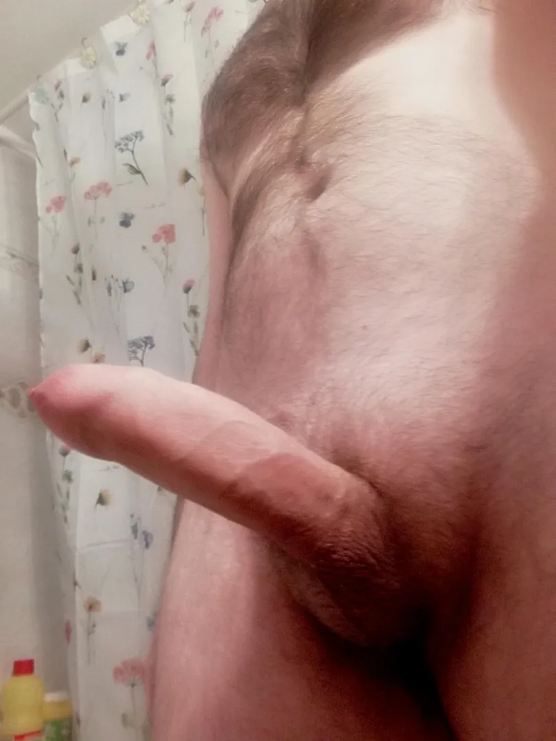 Please DM me if you like what you see ladies