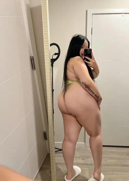 Pull my hair and pound my ass