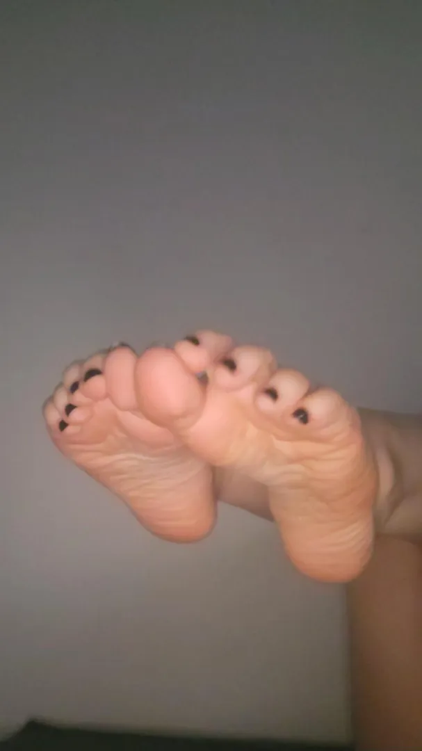 Selling these gorgeous little feet all day 