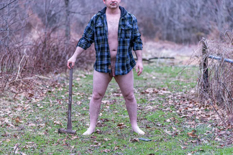 Show me to the wood pile