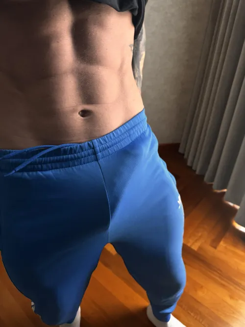 These pants aren’t meant to be worn with underwear