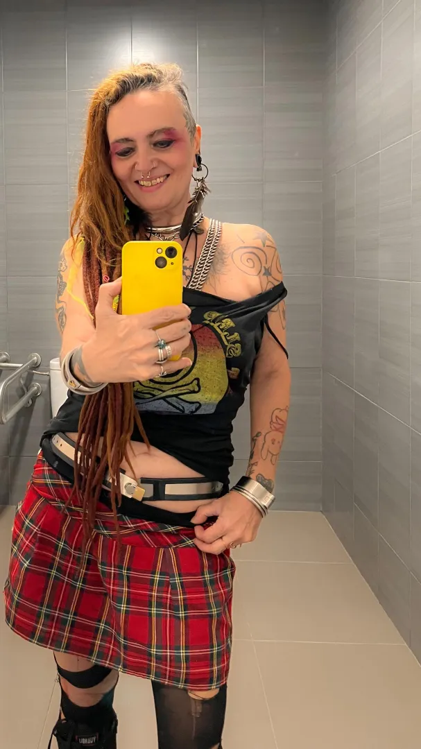 Trying on a new belt today. Not the fanciest, but it gets the job done.