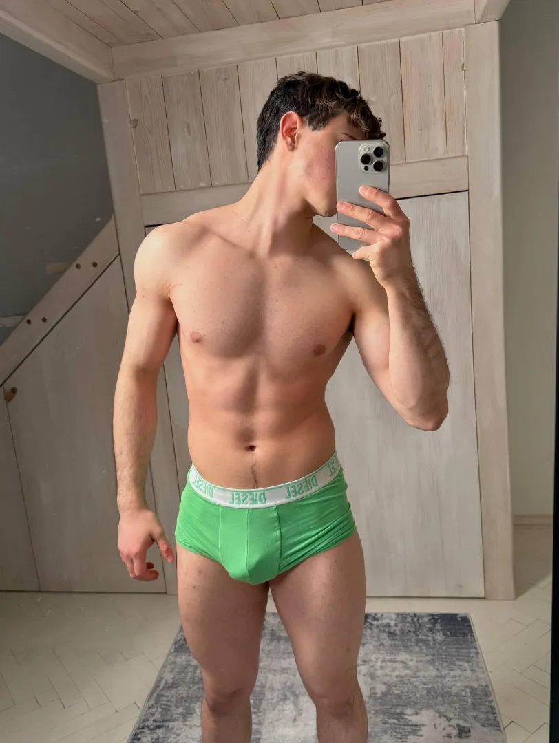 Wanna goon to me today?