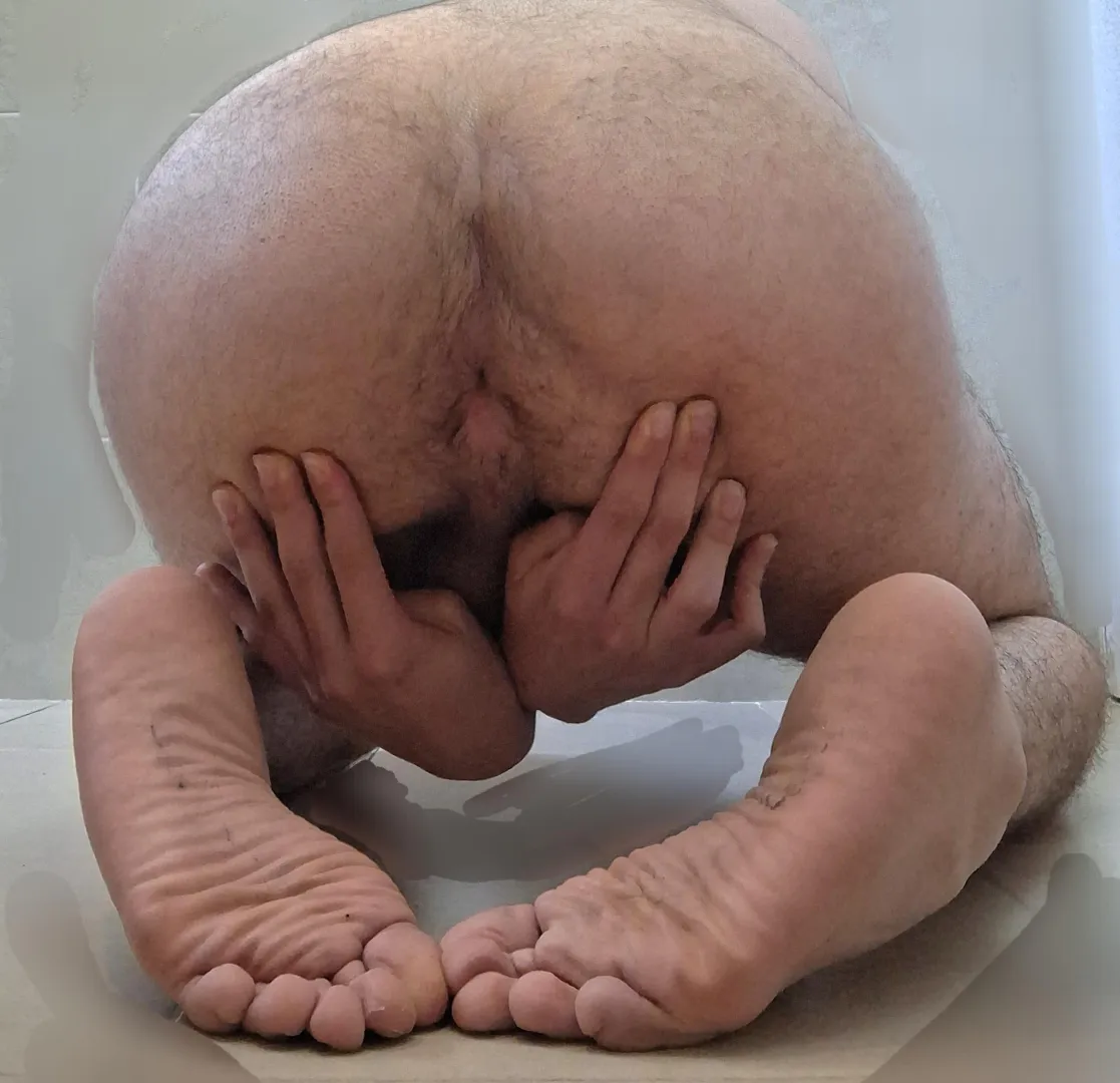 where is ur tongue going first?