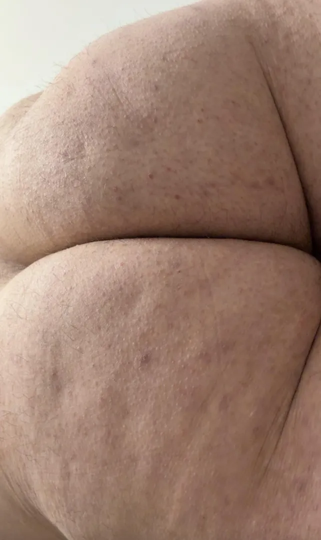 24 - really interested in knowing if older Dom’s like it :)