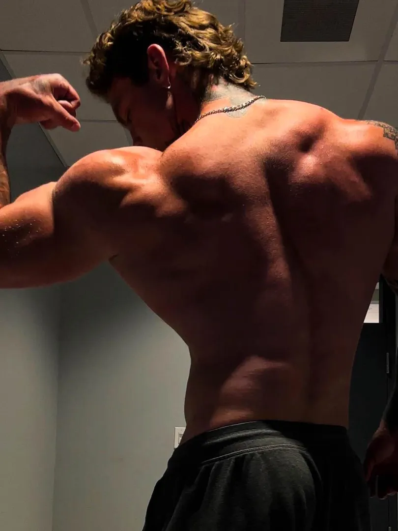 Back is looking BIG. I love it 