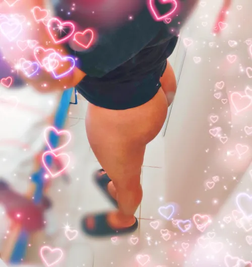 Bulking and exercising to tone up my butt and volume ☺️