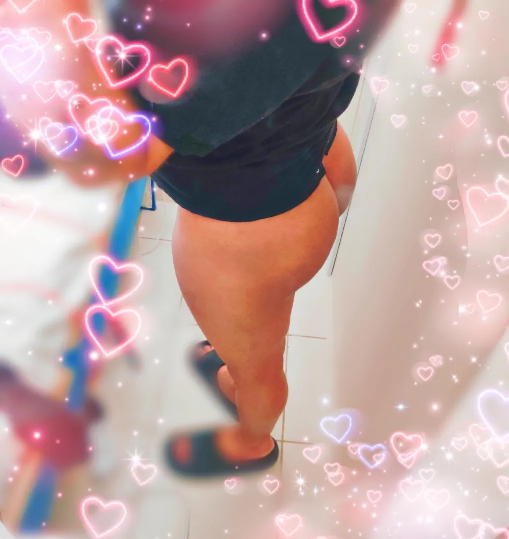 Bulking and exercising to tone up my butt and volume ☺️