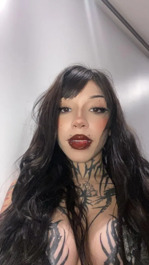 Do u think that my boobs are made for older guys